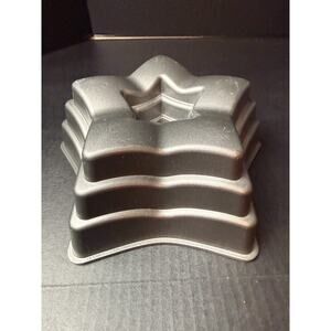 Nordic Ware Nonstick Tiered Tri-Star Bundt Cake Baking Pan 10 Cup